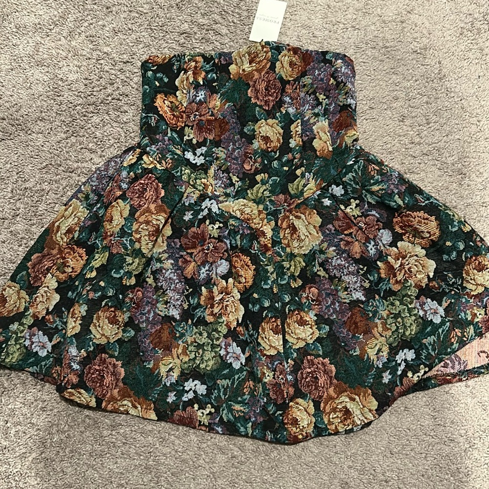 Women’s strapless dress.